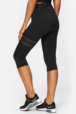 Signature Capri Tights