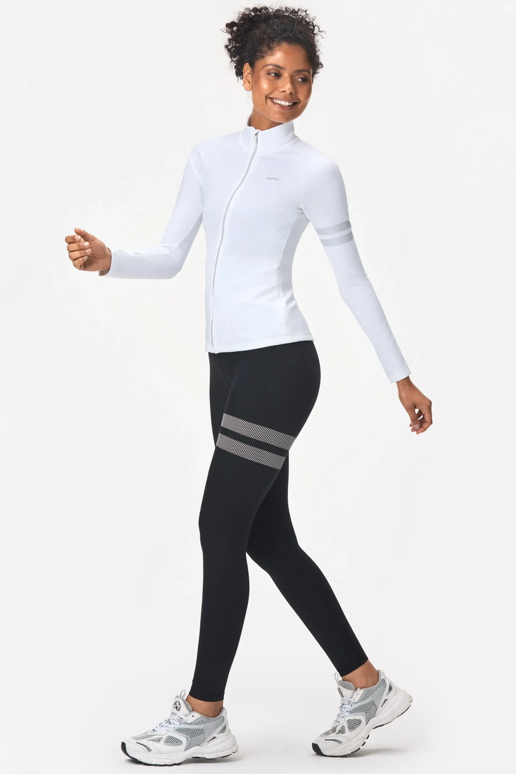 Signature Zip Jacka